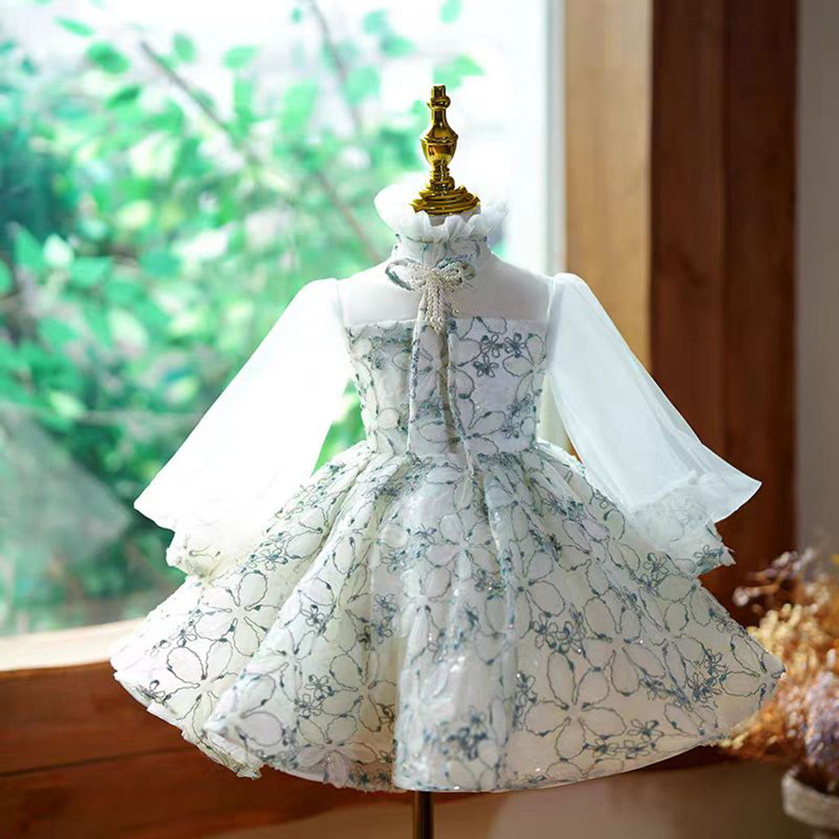 Adorable Lace Neckline Long Sleeve Flower Girl Dress Bow J813