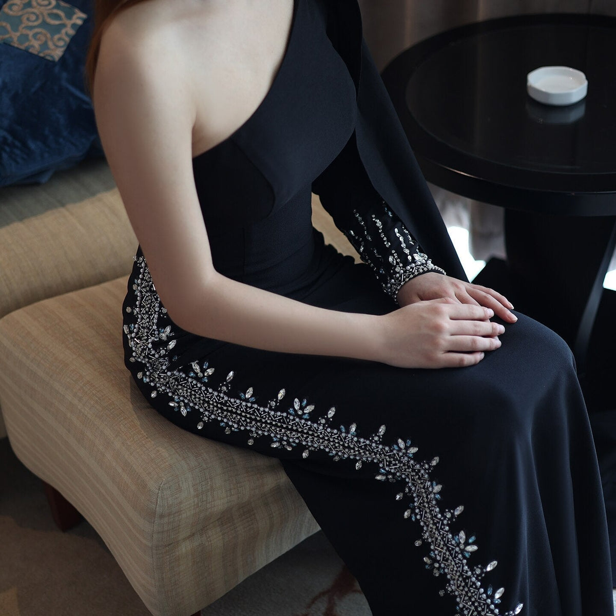 Arabic Black One Shoulder Mermaid Luxury Evening Dress with Cape Sleeve Elegant Dubai Women Wedding Party Gown SS389
