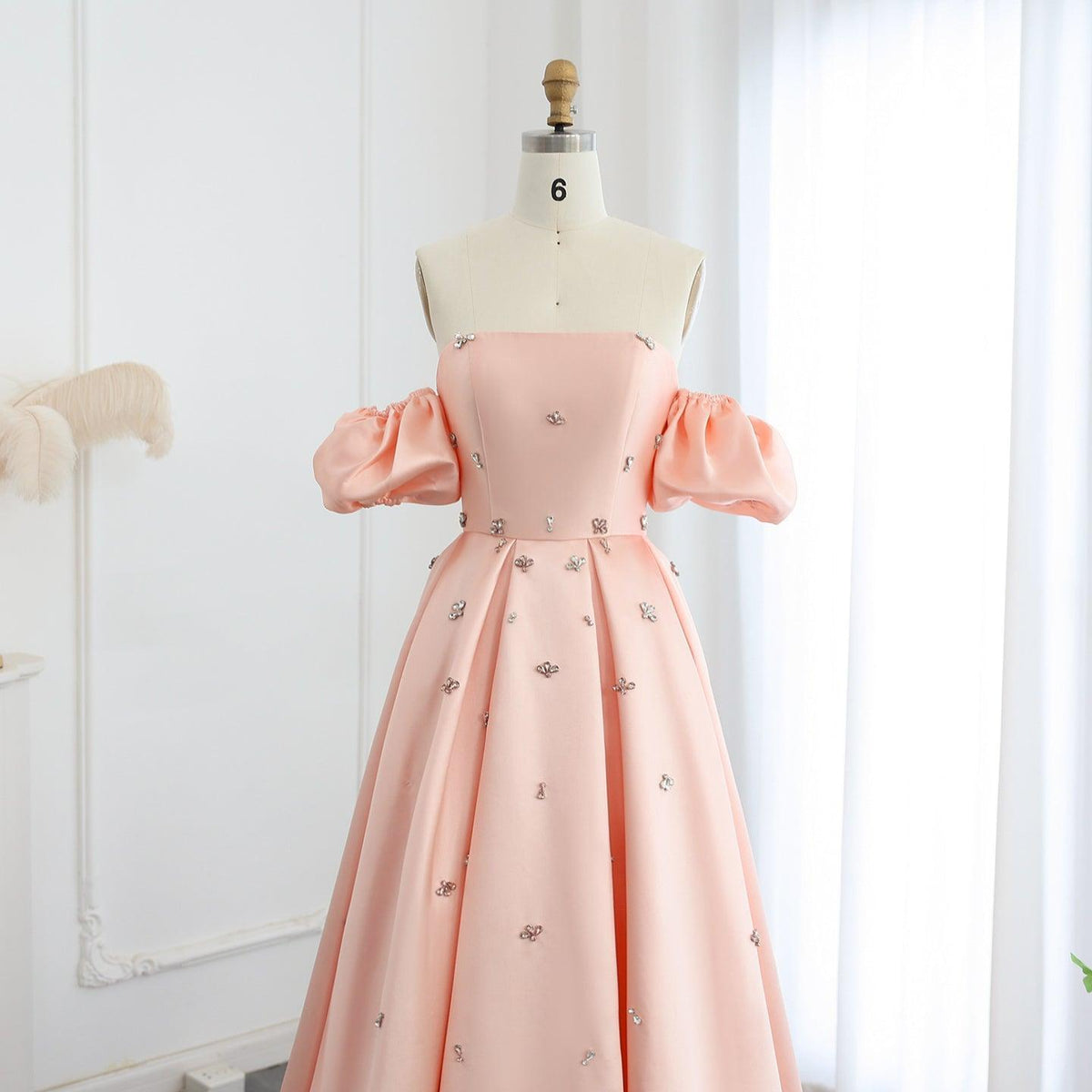 Arabic Women Blush Pink Satin Dubai Evening Dresses with Cap Sleeves Crystal Wedding Party Gowns SS442