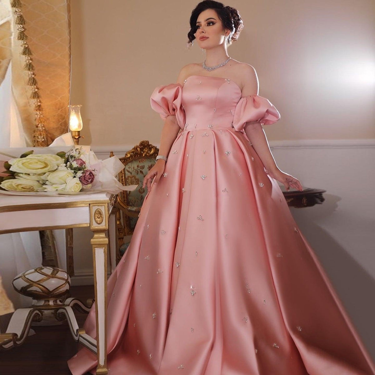 Arabic Women Blush Pink Satin Dubai Evening Dresses with Cap Sleeves Crystal Wedding Party Gowns SS442