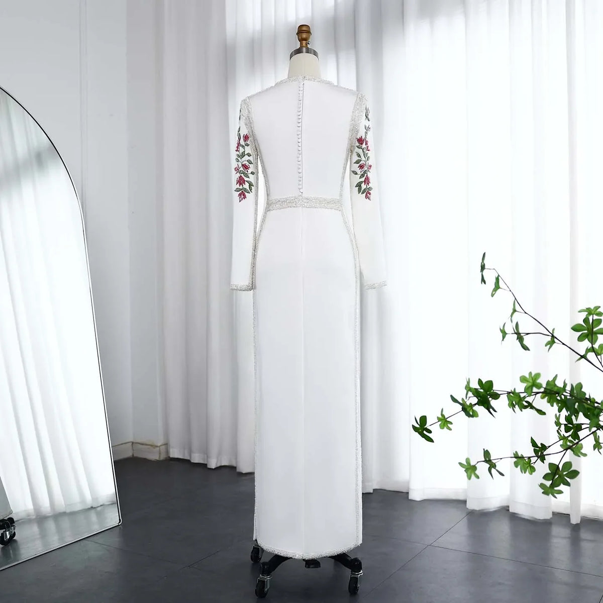 Elegant White Long Sleeves Embroidery Flora Evening Dress SS541