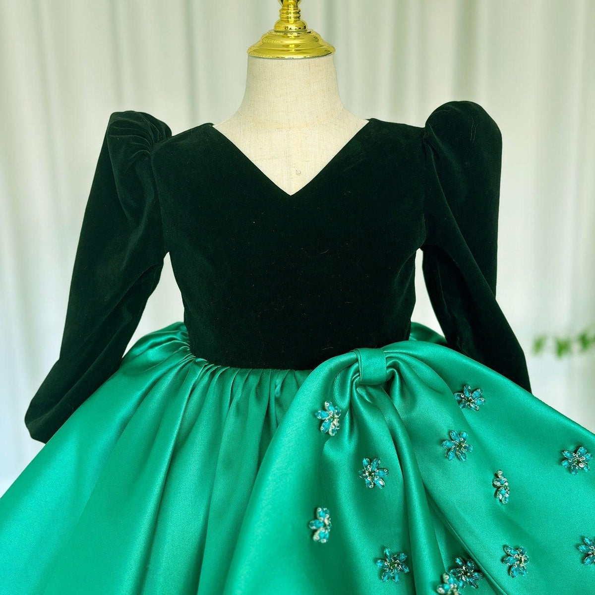 Jill Luxury Arabic Green Girl Dress Crystal V-Neck Dubai Kids Princess J367