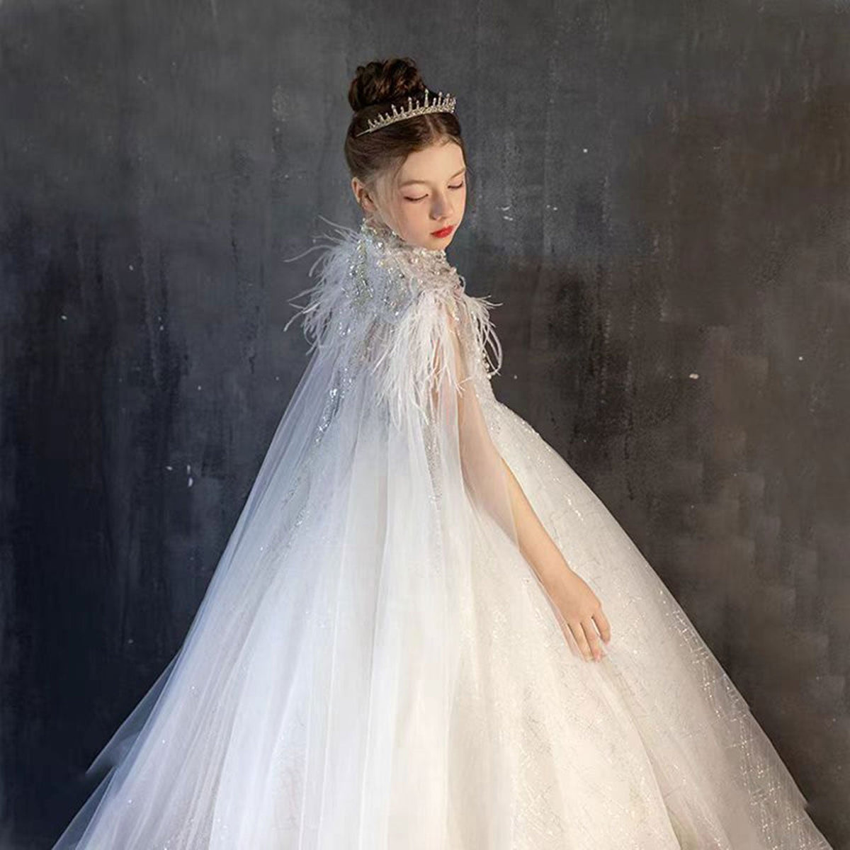 Jill Luxury White Feather Girl Dress with Detachable Cap J124