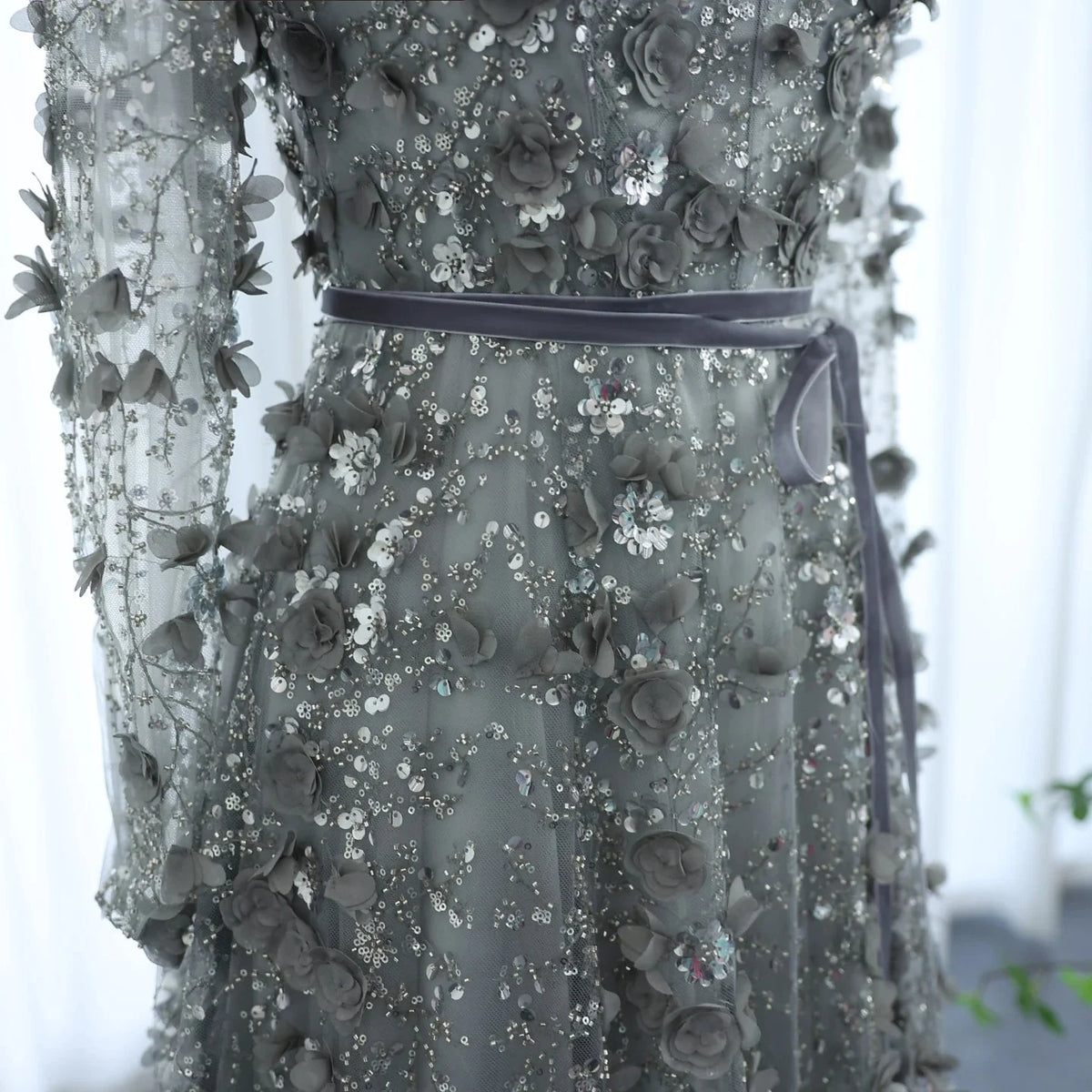 Luxury 3D Flower Gray Long Sleeves Evening Dresses SS353