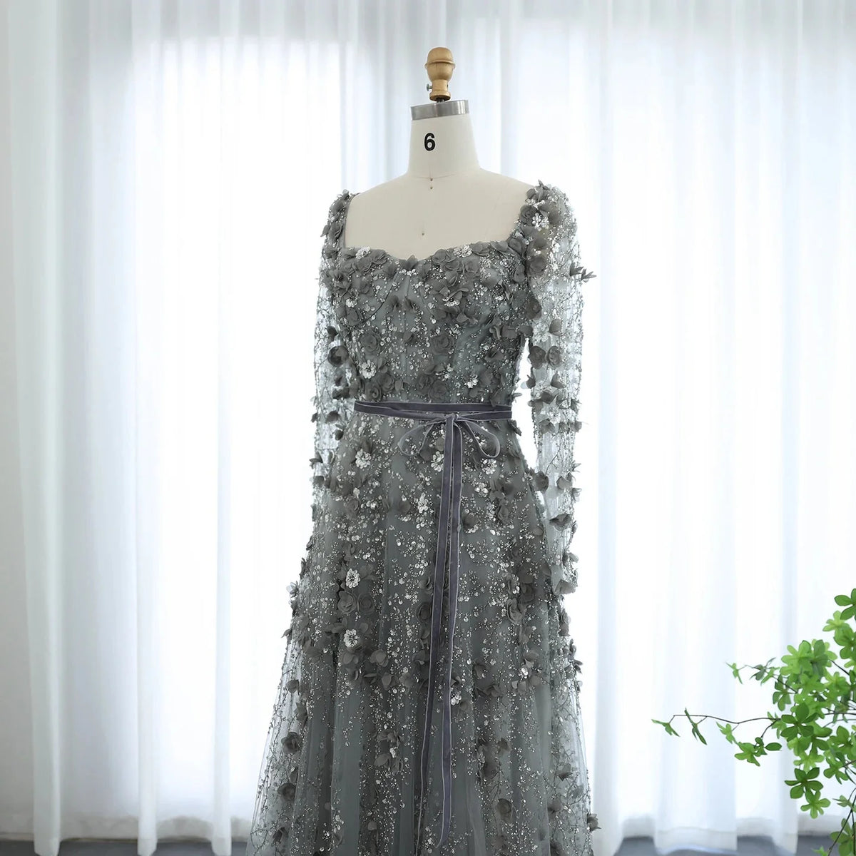Luxury 3D Flower Gray Long Sleeves Evening Dresses SS353