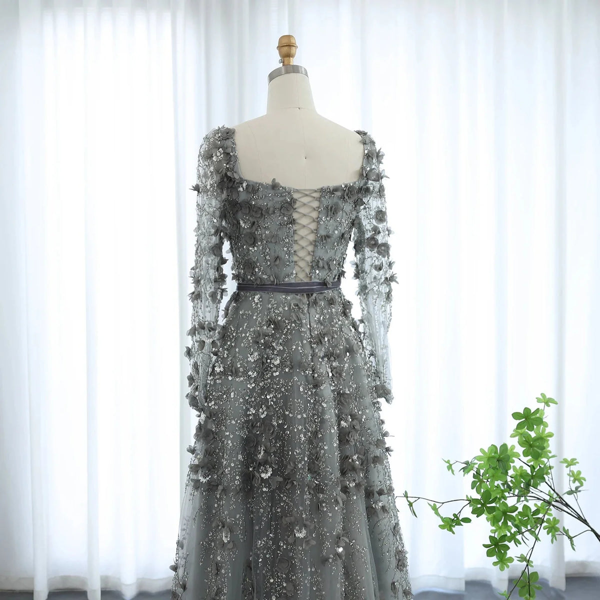 Luxury 3D Flower Gray Long Sleeves Evening Dresses SS353