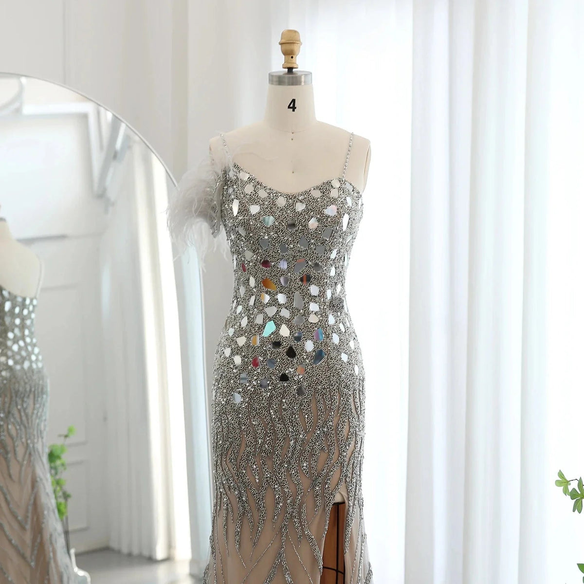 Luxury Beaded Feather Mermaid Silver Nude Evening Dress for Women Wedding Party Elegant Dubai Formal Prom Gown SS165