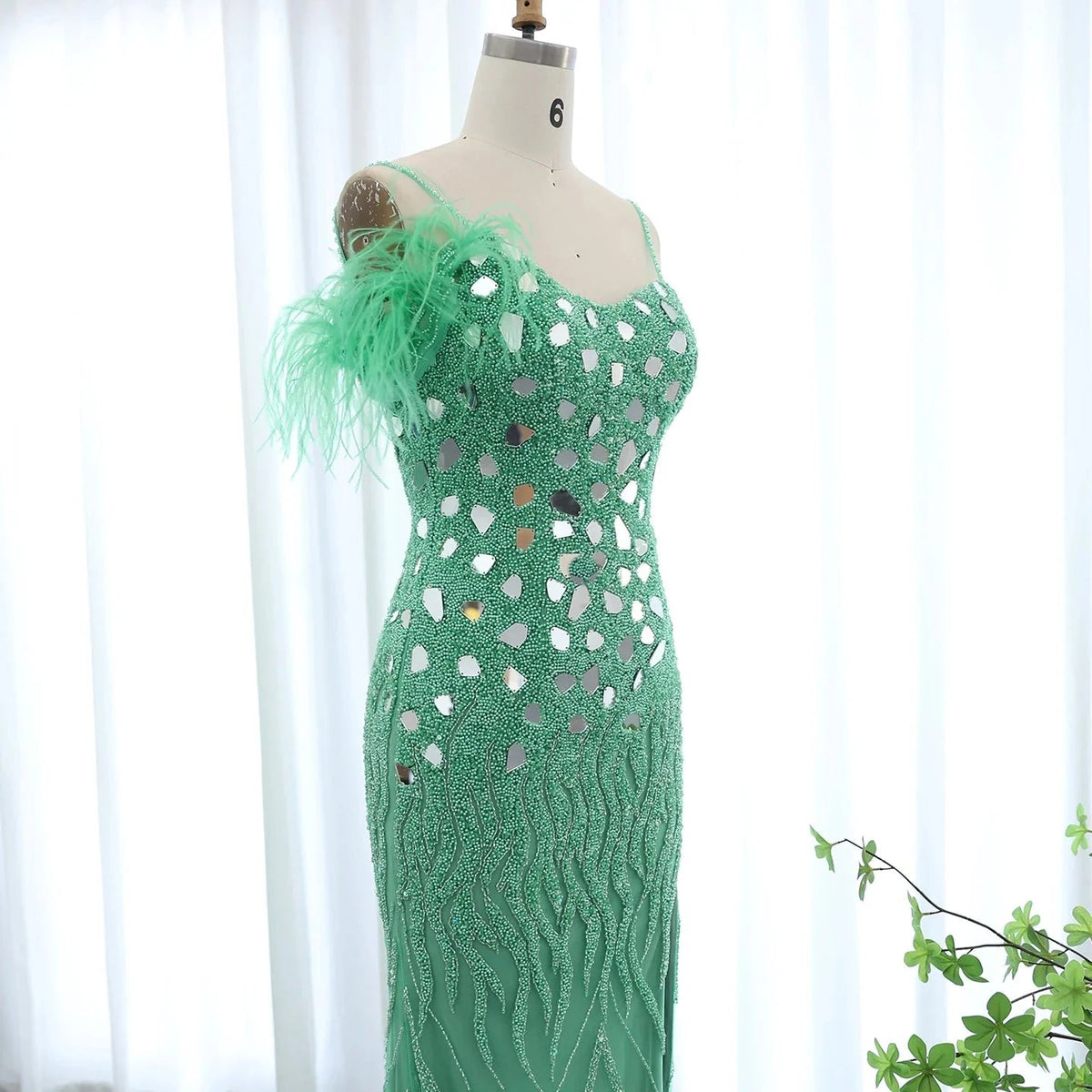 Luxury Beaded Feather Mermaid Silver Nude Evening Dress for Women Wedding Party Elegant Dubai Formal Prom Gown SS165