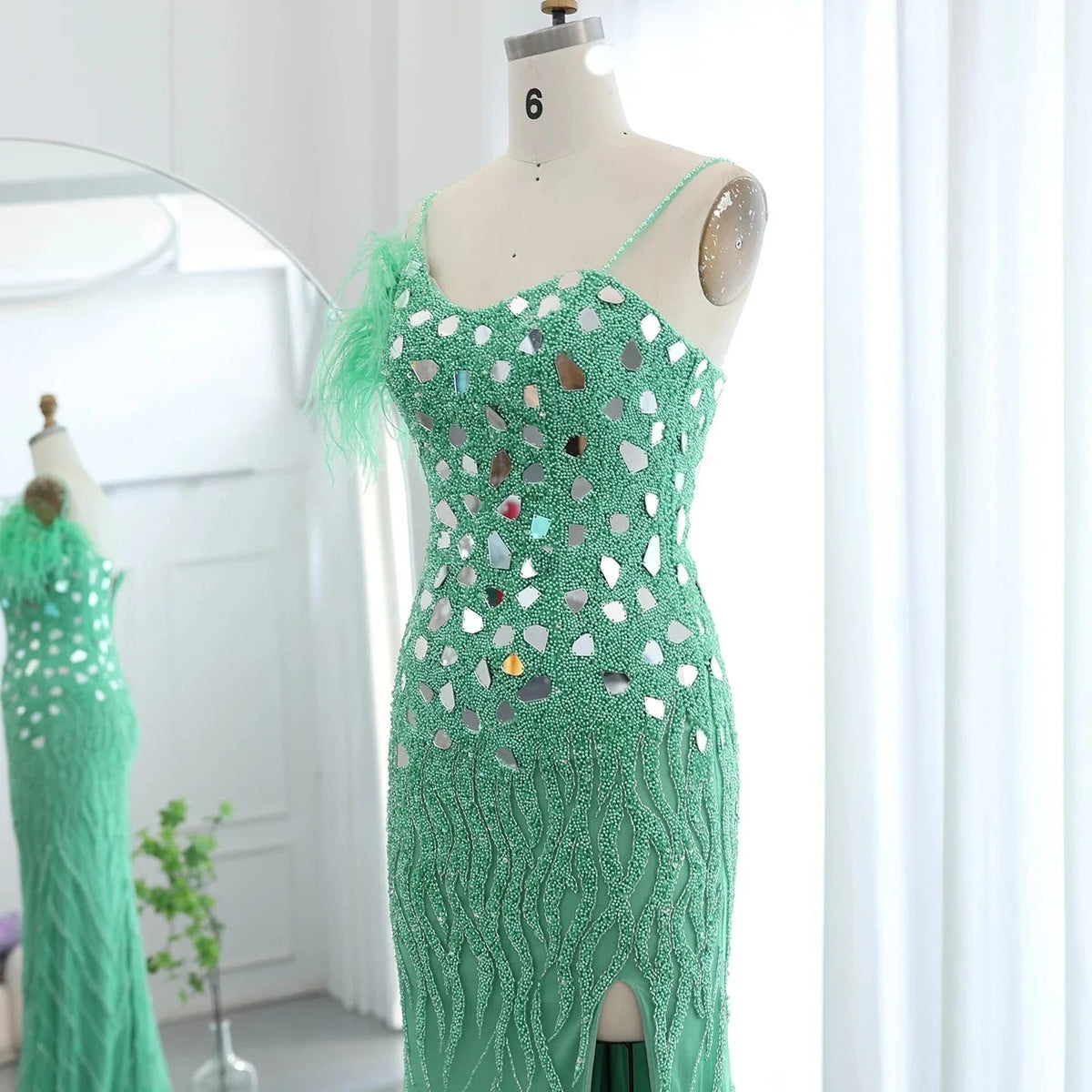 Luxury Beaded Feather Mermaid Silver Nude Evening Dress for Women Wedding Party Elegant Dubai Formal Prom Gown SS165
