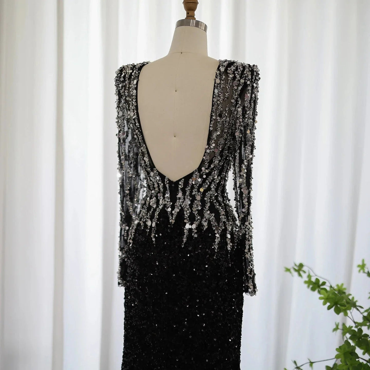 Luxury Black Mermaid Dubai Evening Dresses Elegant V-Neck Long Sleeves Arabic Women Formal Party Gowns SS250