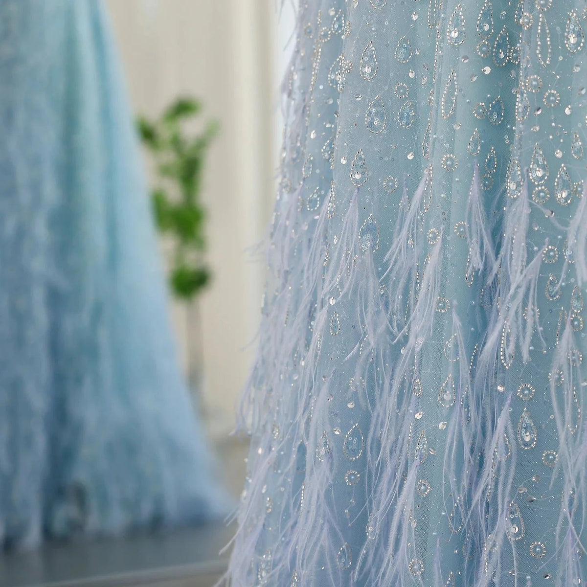 Luxury Dubai Feather One Shoulder Evening Dresses with Cape Sleeves Rose Gold Lilac Women Wedding Party Gowns SS438