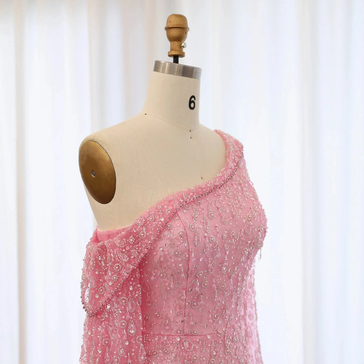 Luxury Dubai Feather One Shoulder Evening Dresses with Cape Sleeves Rose Gold Lilac Women Wedding Party Gowns SS438