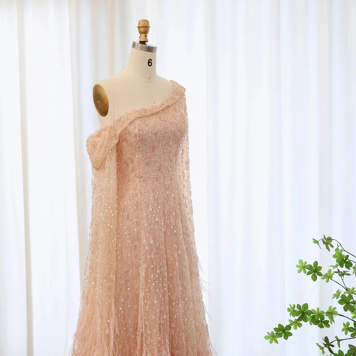 Luxury Dubai Feather One Shoulder Evening Dresses with Cape Sleeves Rose Gold Lilac Women Wedding Party Gowns SS438