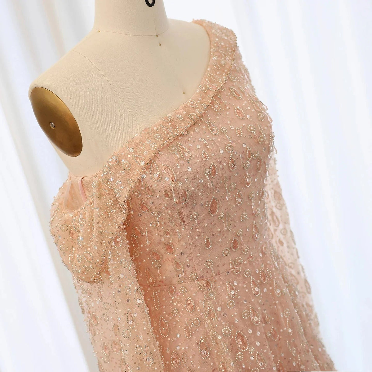 Luxury Dubai Feather One Shoulder Evening Dresses with Cape Sleeves Rose Gold Lilac Women Wedding Party Gowns SS438