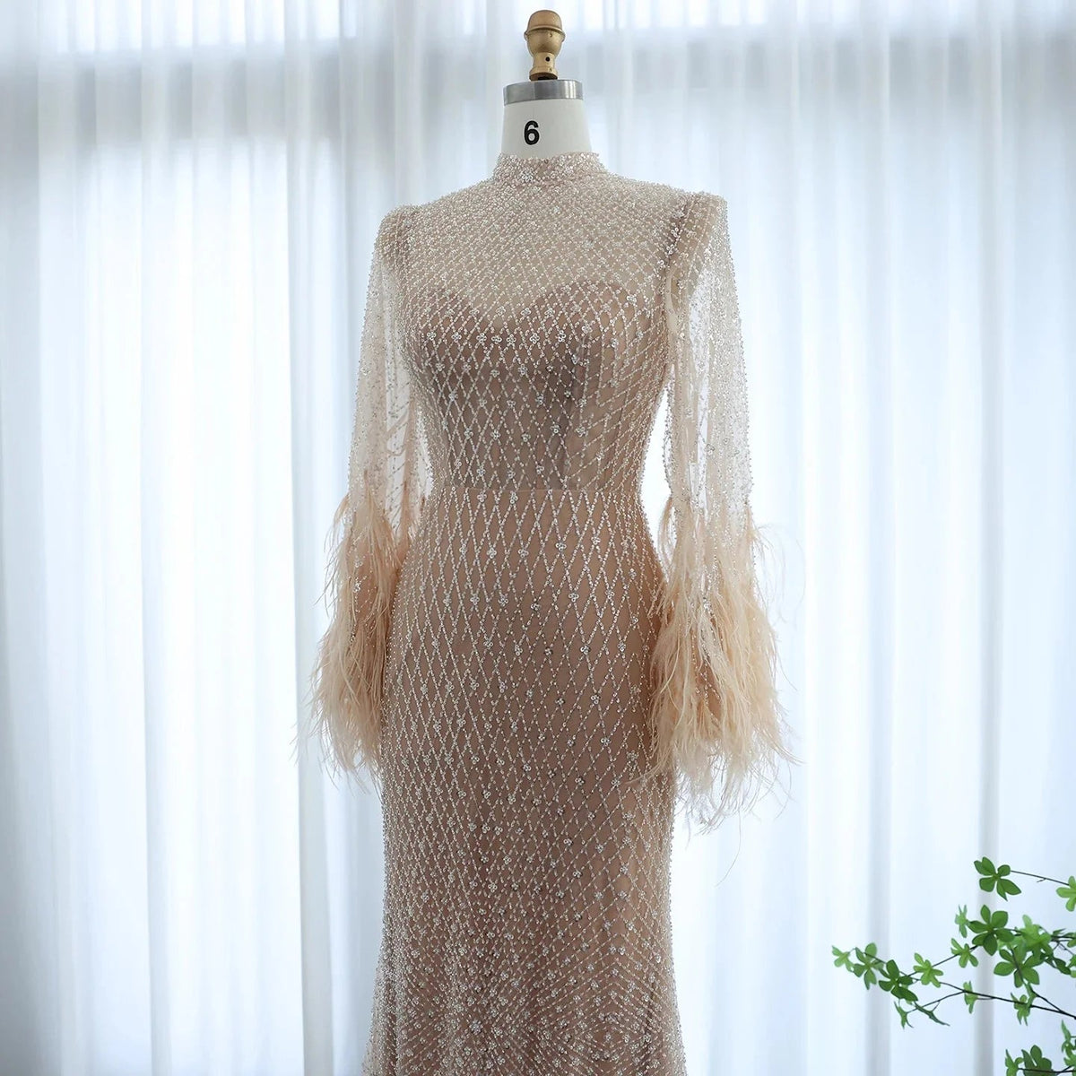 Luxury Dubai Feathers Nude Evening Dresses Long Sleeves Elegant High Neck Arabic Wedding Formal Party Gowns SS227