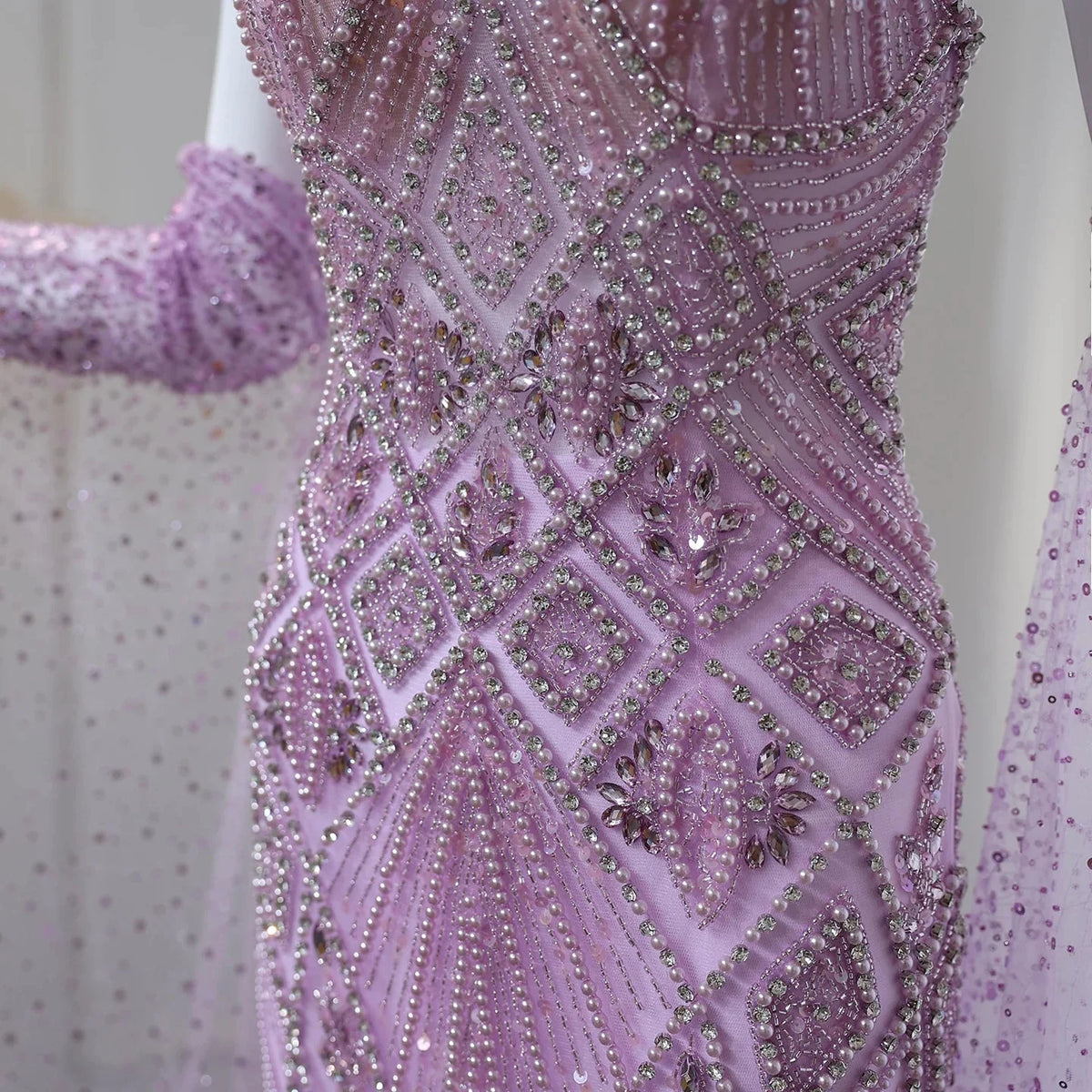 Luxury Dubai Lilac Evening Dresses with Gloves Cape Sleeves Long Straight Beyonce Celebrity Prom Party Gowns SS437
