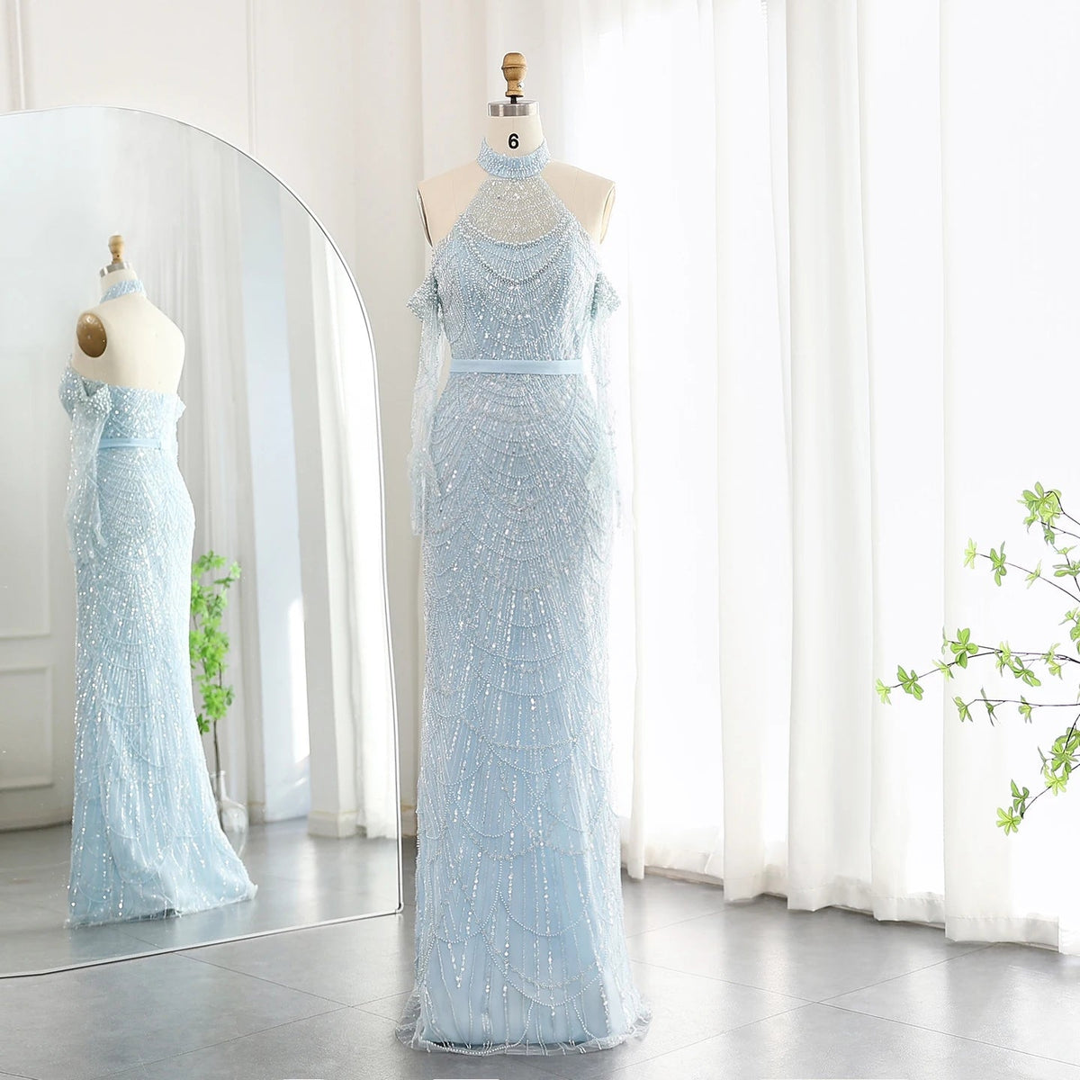 Luxury Dubai Nude Mermaid Evening Dresses with Gloves Sexy Halter Arabic Women Wedding Formal Party Gowns SS289