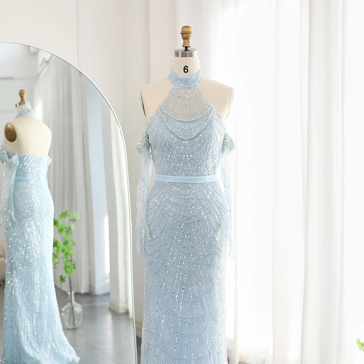 Luxury Dubai Nude Mermaid Evening Dresses with Gloves Sexy Halter Arabic Women Wedding Formal Party Gowns SS289