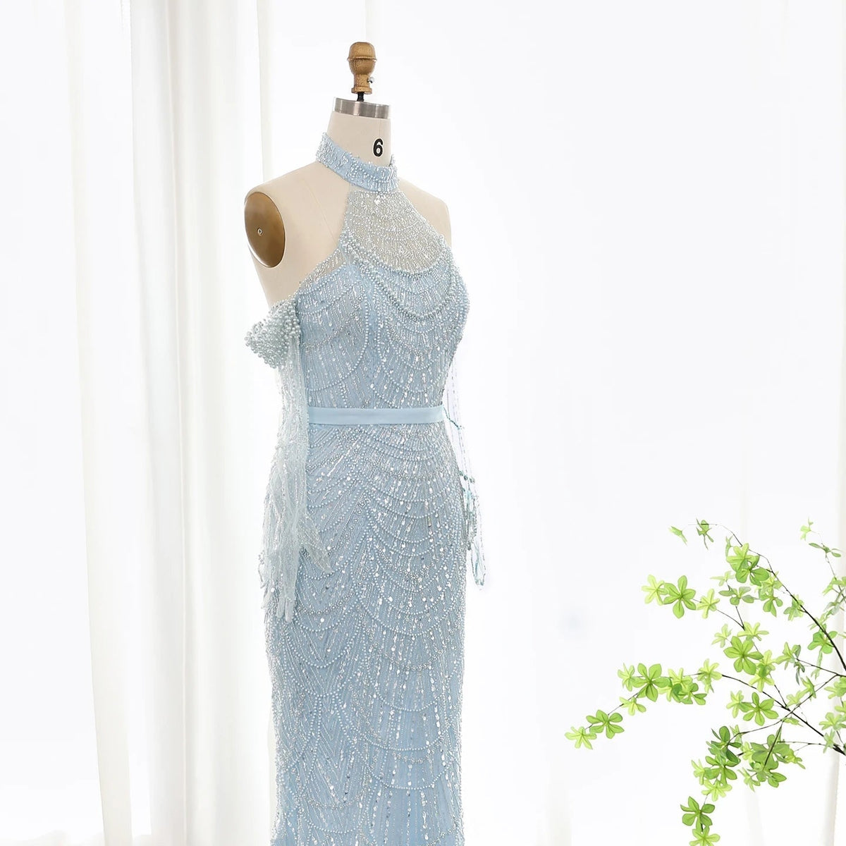 Luxury Dubai Nude Mermaid Evening Dresses with Gloves Sexy Halter Arabic Women Wedding Formal Party Gowns SS289