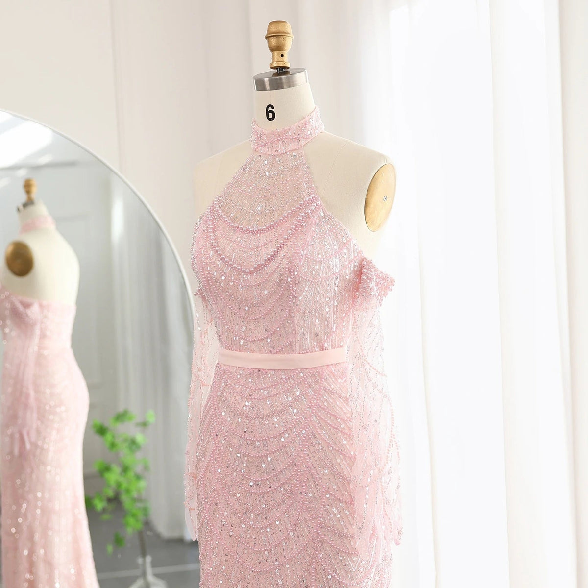 Luxury Dubai Nude Mermaid Evening Dresses with Gloves Sexy Halter Arabic Women Wedding Formal Party Gowns SS289
