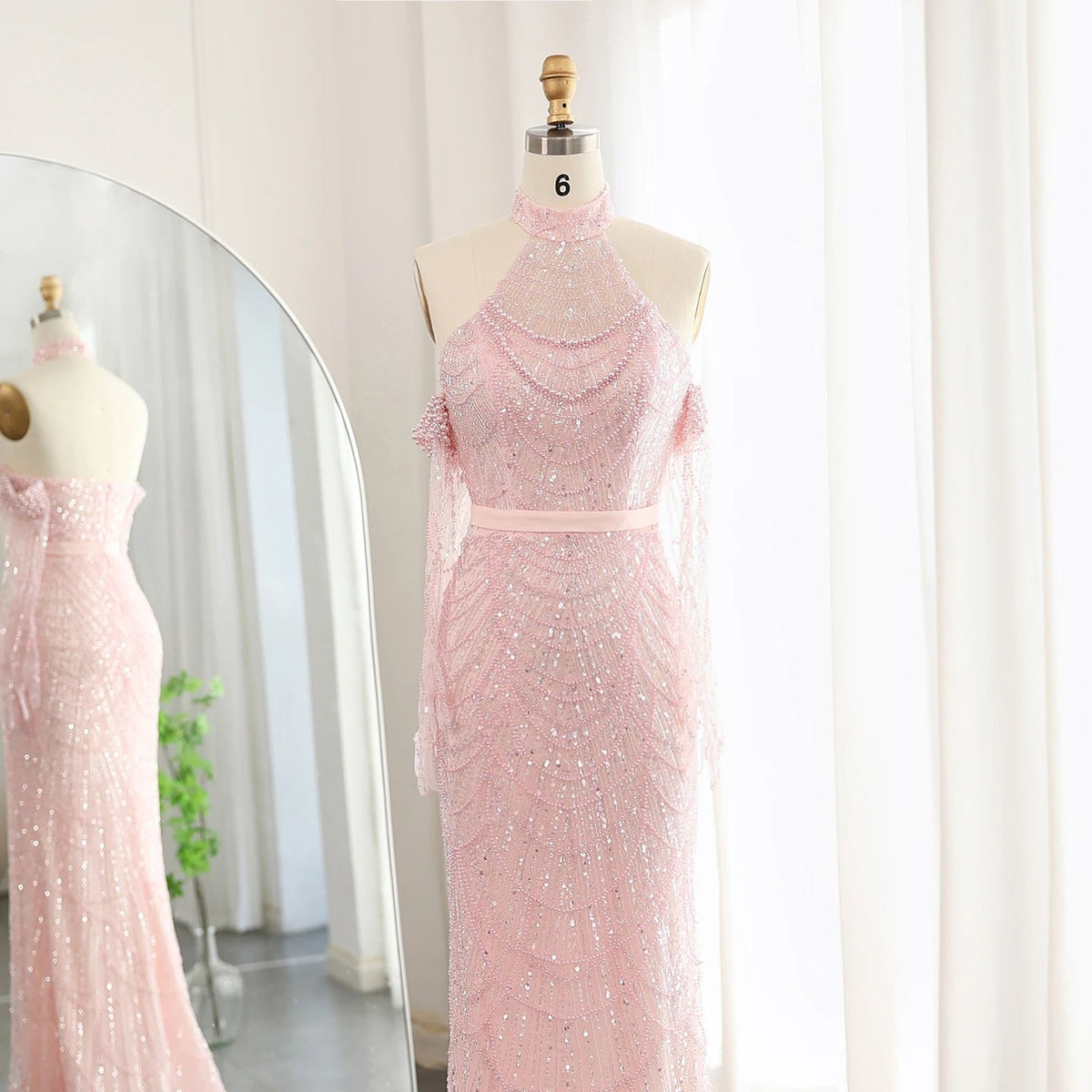 Luxury Dubai Nude Mermaid Evening Dresses with Gloves Sexy Halter Arabic Women Wedding Formal Party Gowns SS289