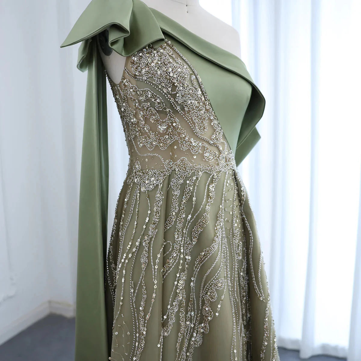 Luxury Dubai One Shoulder Olive Green Arabic Evening Dress with Cape Sleeves Side Slit Wedding Party Gowns SS323
