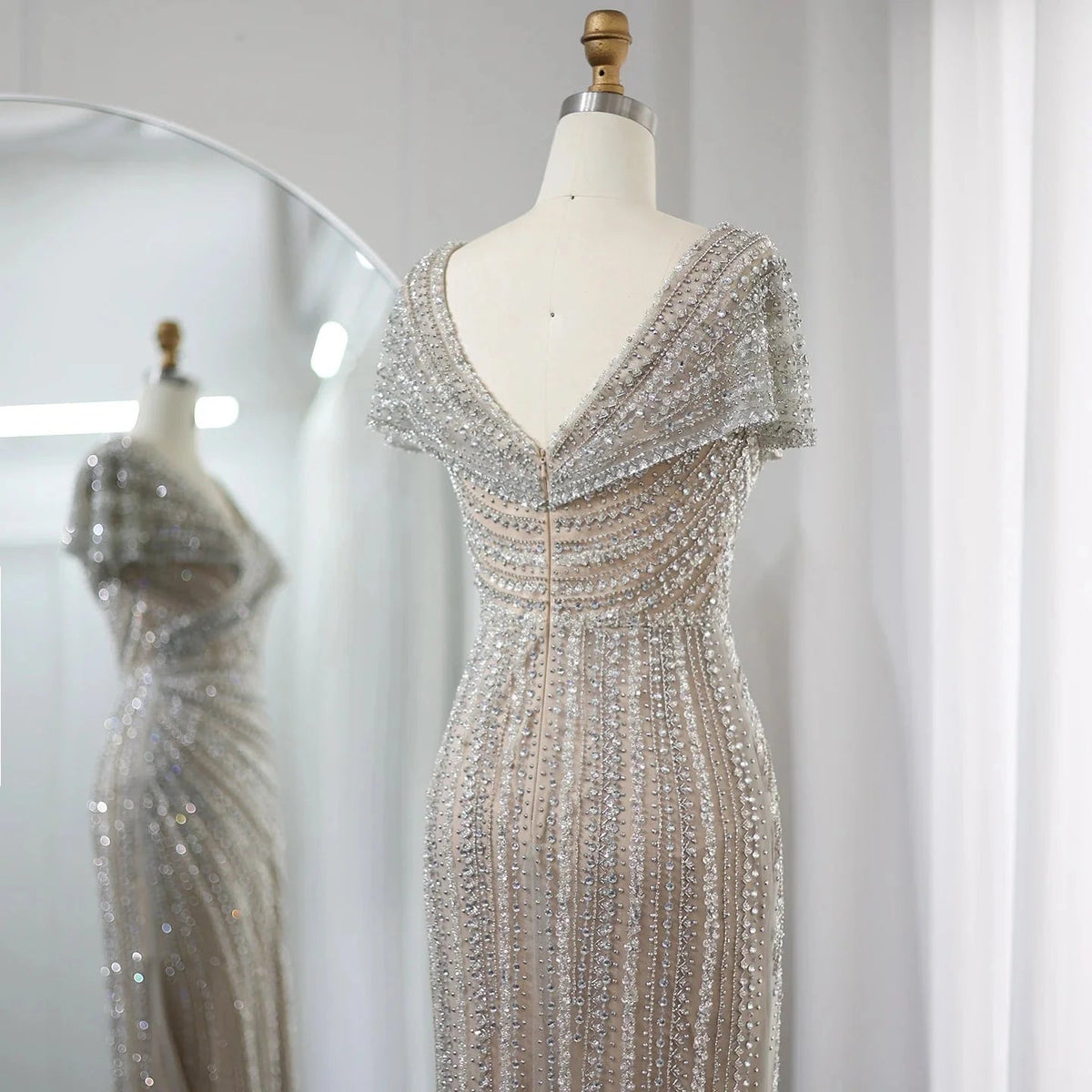 Luxury Dubai Silver Nude Mermaid Evening Dresses for Women Wedding Elegant Cap Sleeves Arab Formal Party Gowns SS045