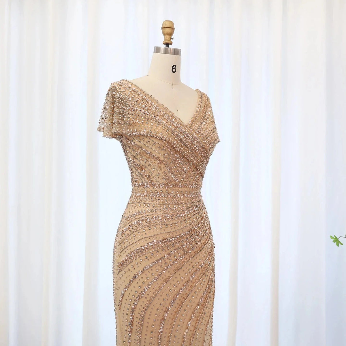 Luxury Dubai Silver Nude Mermaid Evening Dresses for Women Wedding Elegant Cap Sleeves Arab Formal Party Gowns SS045