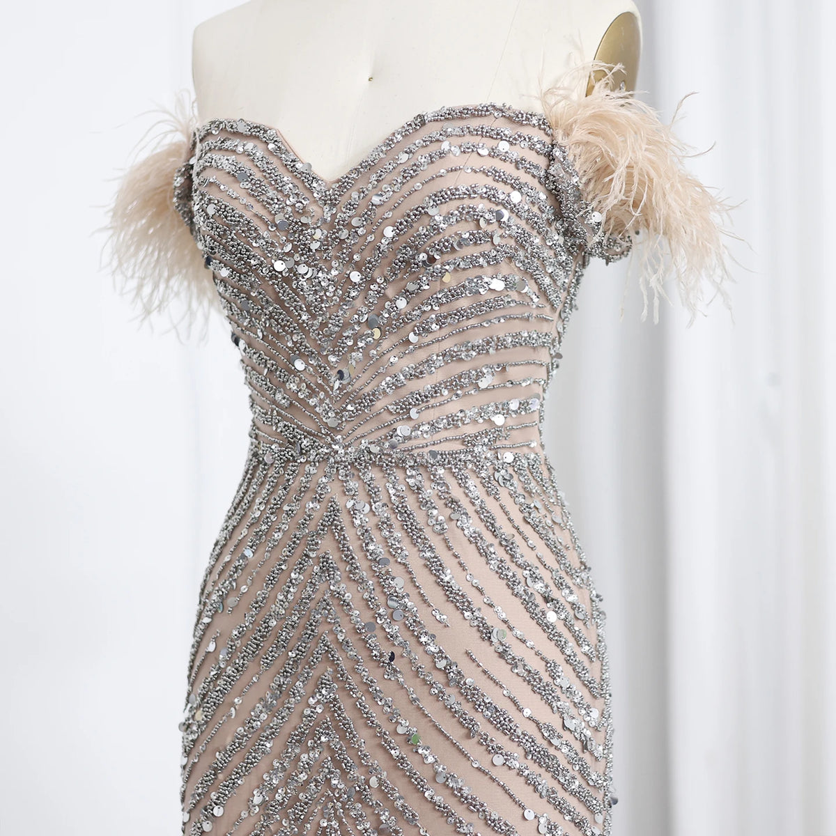 Luxury Feather Off Shoulder Evening Dress with Chocker SS167