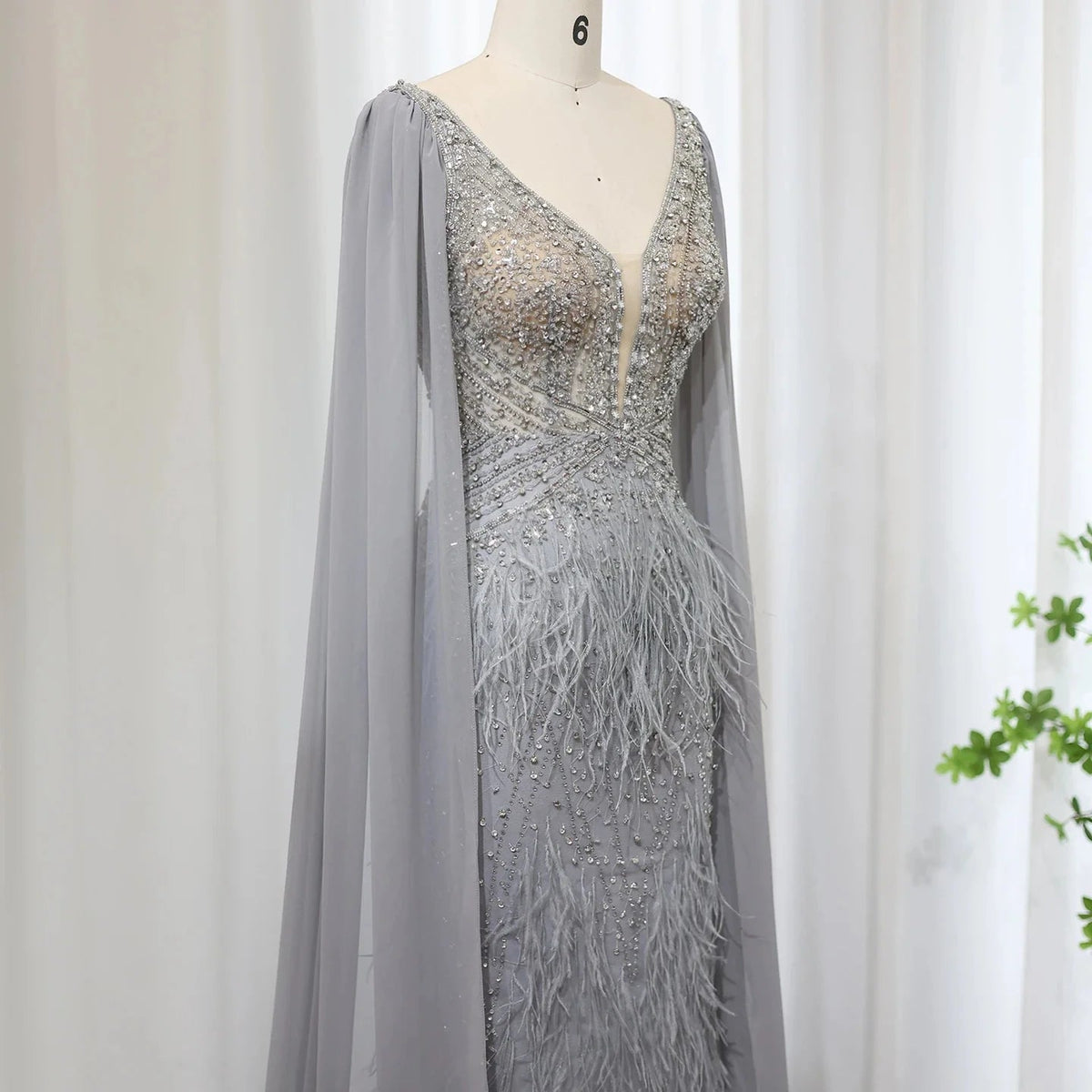 Luxury Mermaid Blue Feathers Evening Dress with Cape Sleeve Backless Prom Dresses for Women Wedding Party Gowns SS027