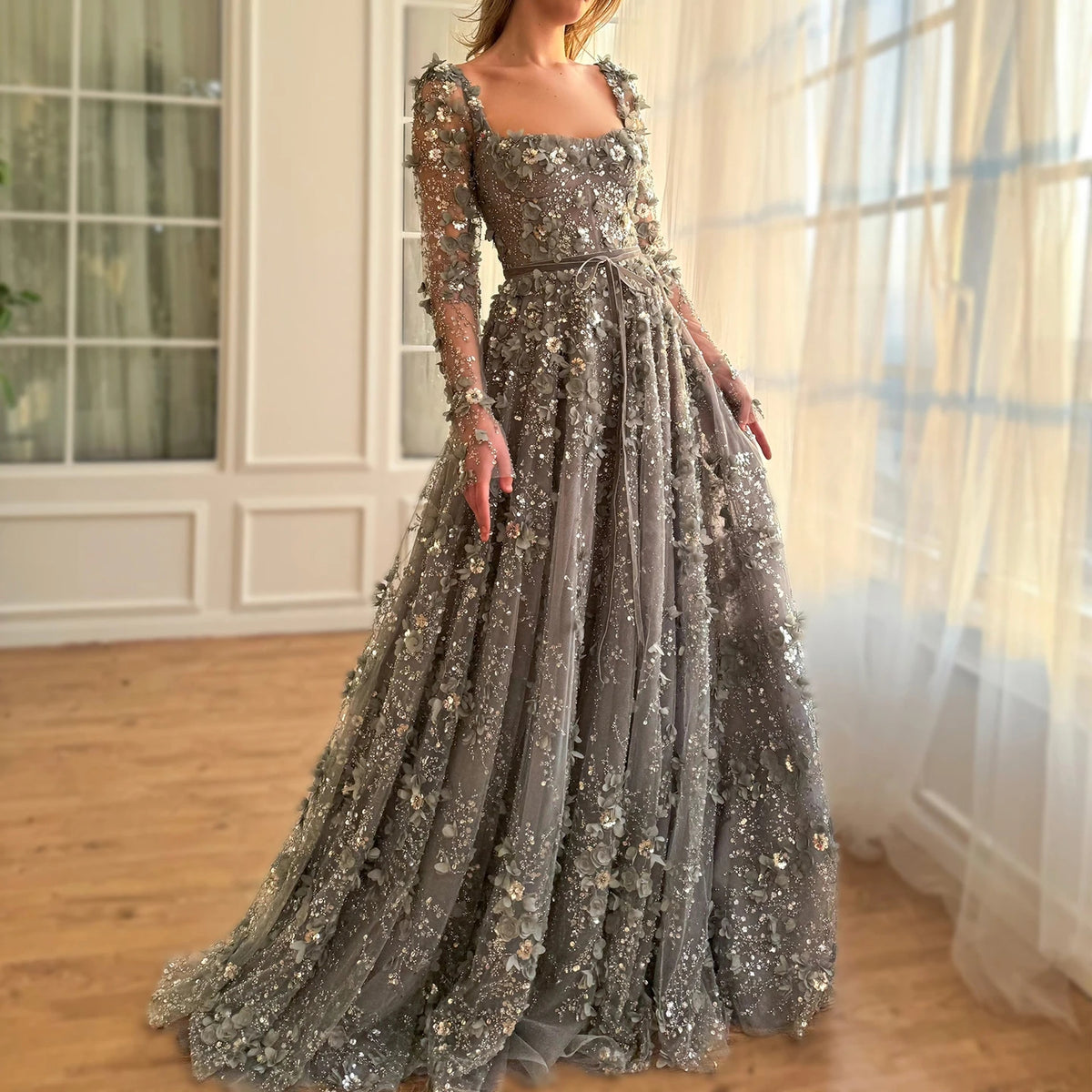 Luxury 3D Flower Gray Long Sleeves Evening Dresses SS353