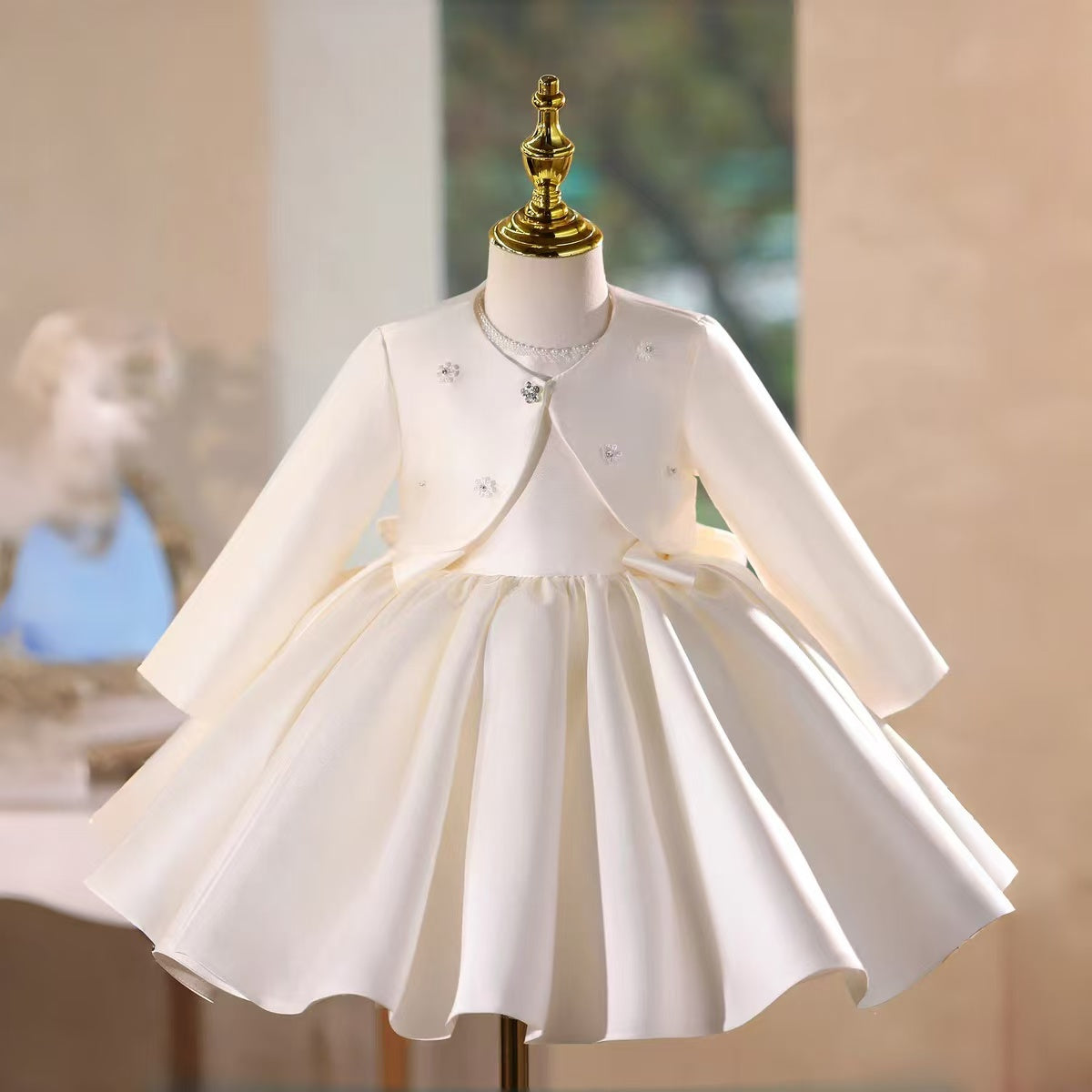 White Girl Dress Knee Length Long Sleeve Birthday Wedding Party Gown J732