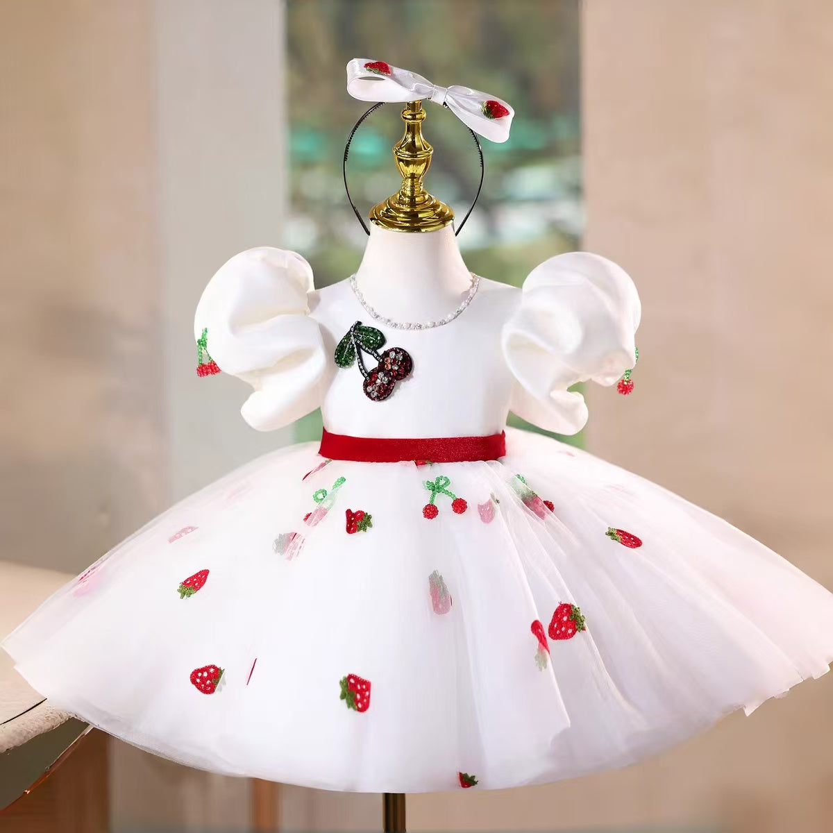 Red Girl Dress Puffy Sleeve Knee Length Princess Birthday Gown D178