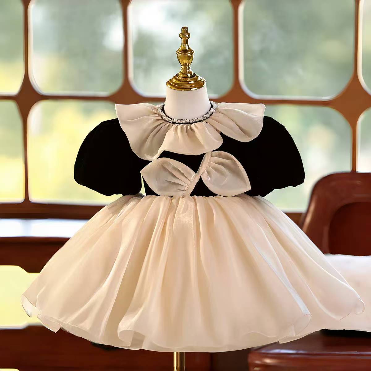 Elegant Champagne Flower Girl Dress Wedding Birthday Party Gown D158
