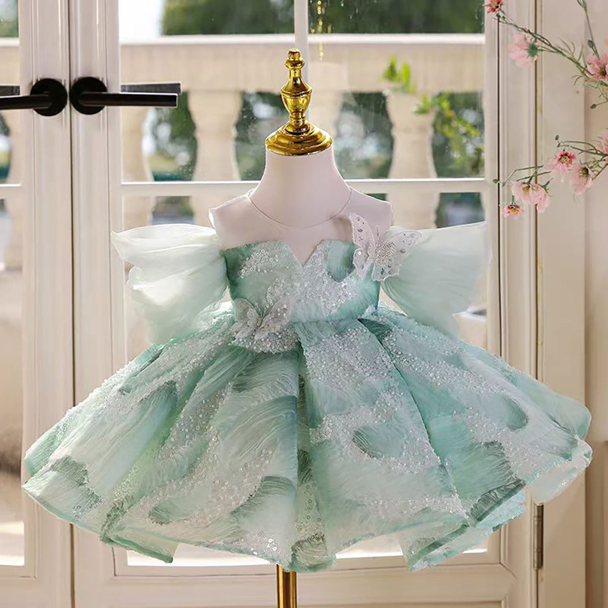 Jill Off-Shoulder Butterfly Decoration Flower Girl Dress With Bow D050