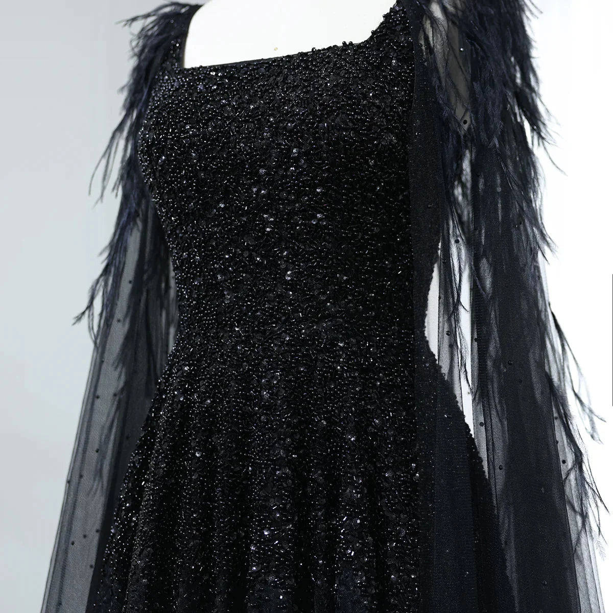 Dusty Pink Luxury Feathers Arabic Evening Dresses with Cape SS406
