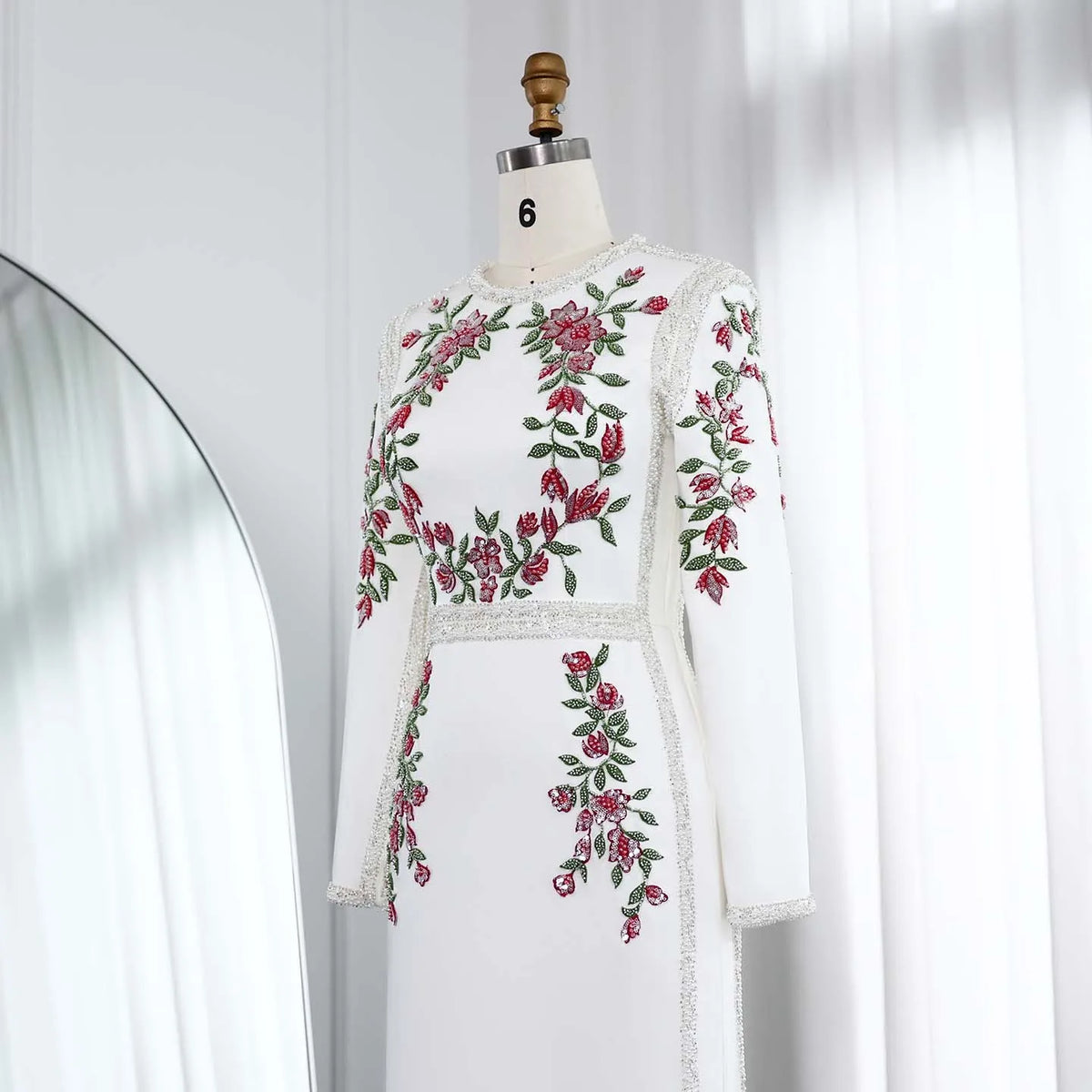 Elegant White Long Sleeves Embroidery Flora Evening Dress SS541