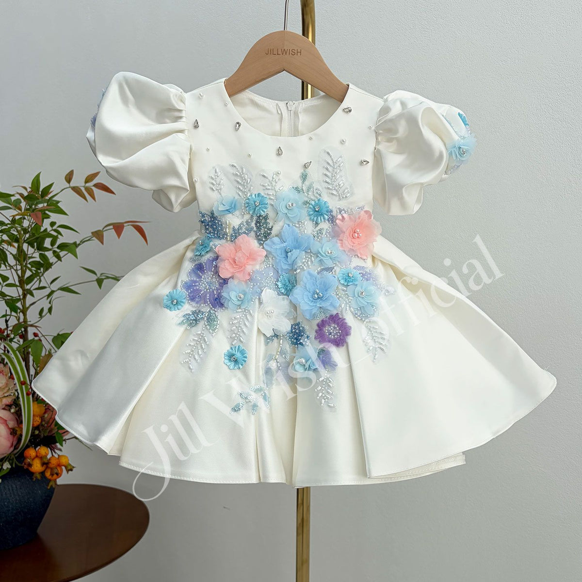 Luxury White Girl Dress Beaded Flowers Princess Birthday Gown J841