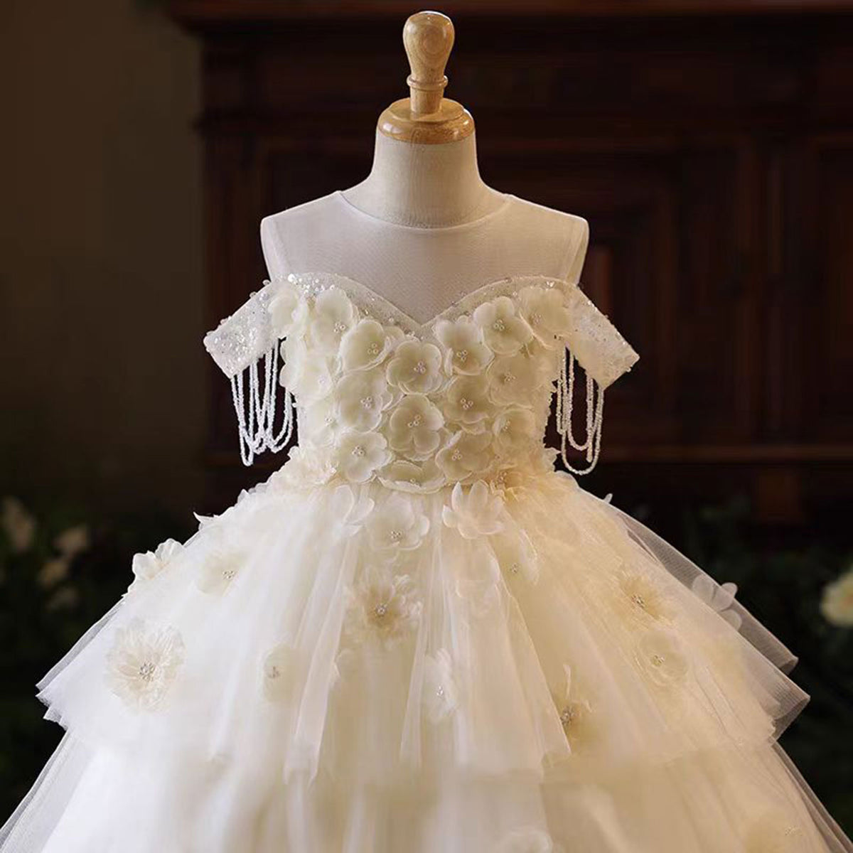 Jill Elegant Flower Girl Dress Sleeveless Tulle Pearls for kids Birthday Pageant Party J227