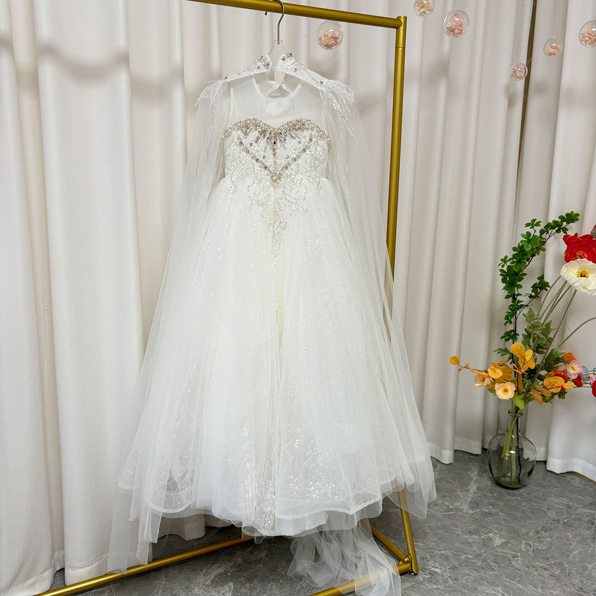 Jill Luxury White Feather Girl Dress with Detachable Cap J124