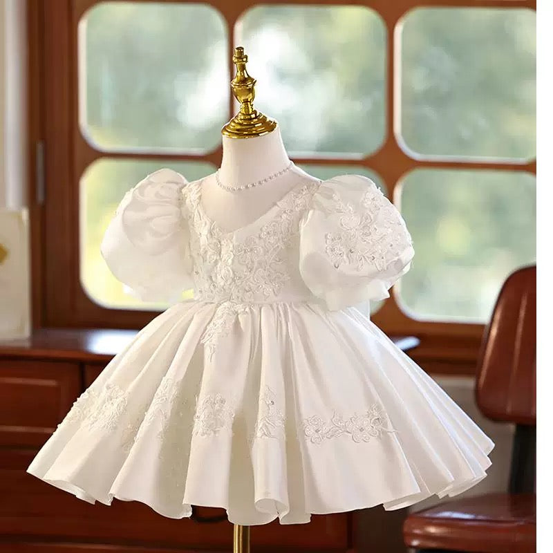 Jill White Girl Dress Embellished Pearl Necklace Ball Gown J423