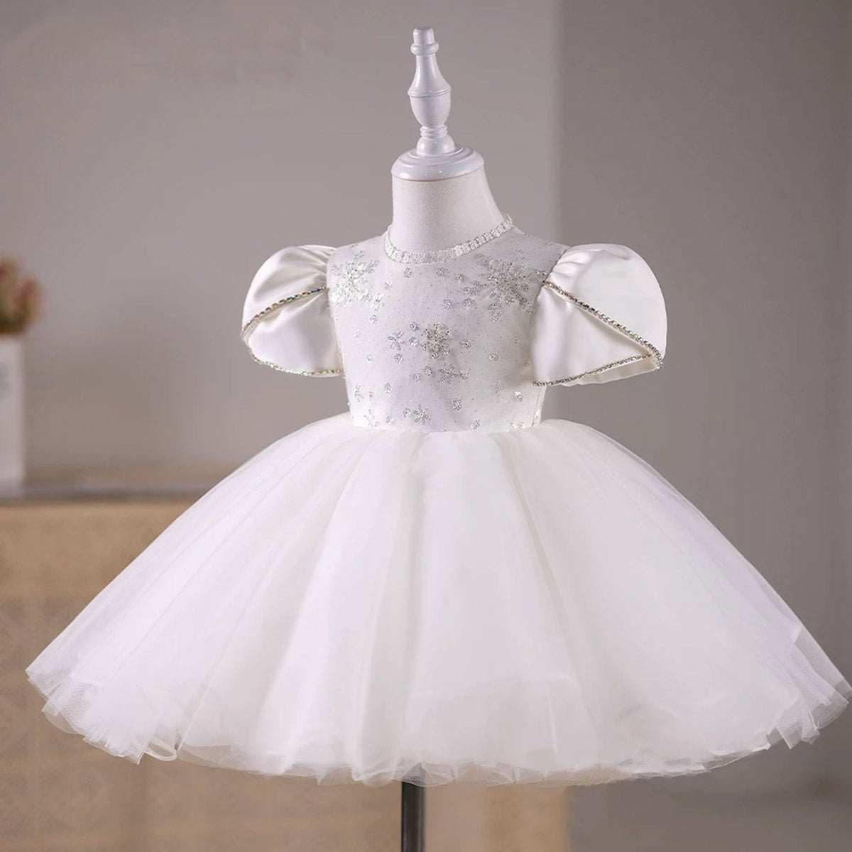 Jill White Girl Dress Exquisite Embellished Princess Ball Gown J704