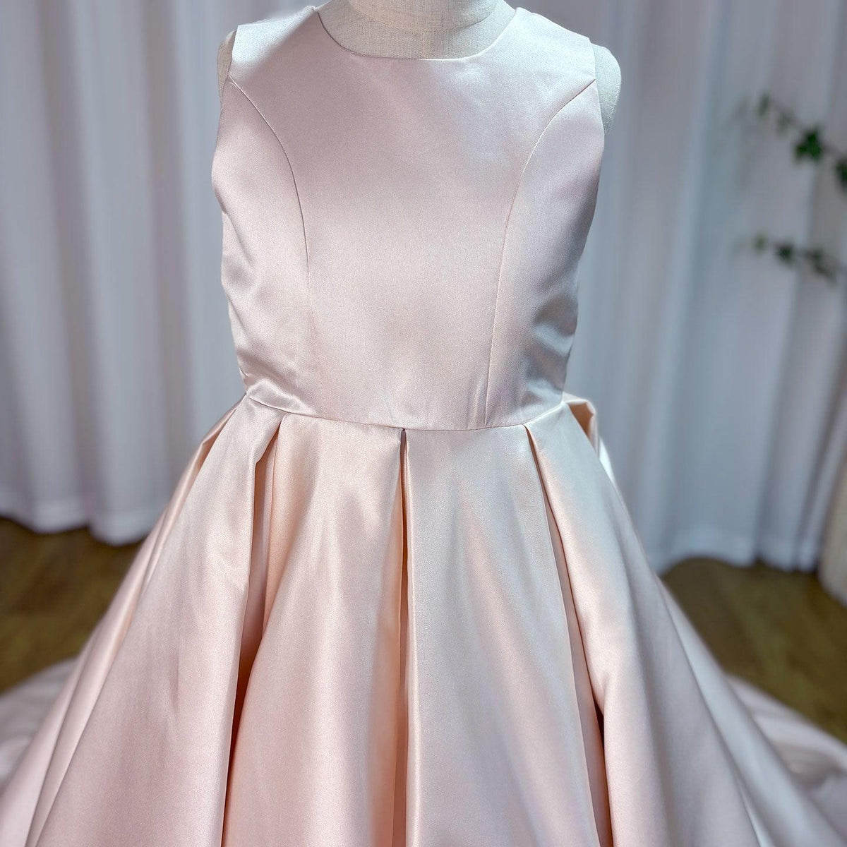 Jill Wish Elegant White Flower Girl Dress with Bow Satin Ball Gown J205