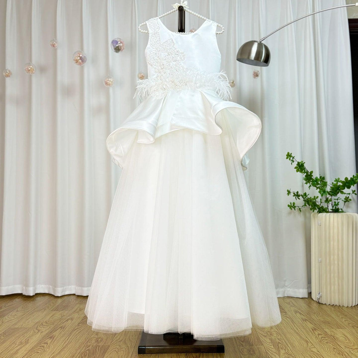 Jill Wish Elegant White Girl Dress Appliques Beading Red Ball Gown J322