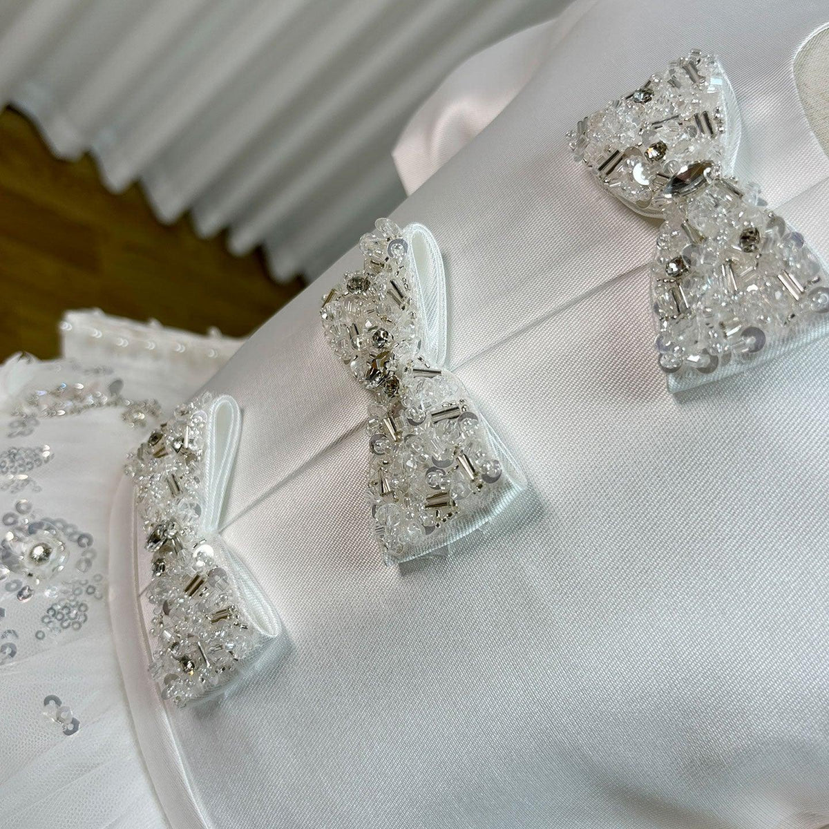 Jill Wish Luxury Arabic White Girl Dress Bow Handmade Flowers with Glove J357