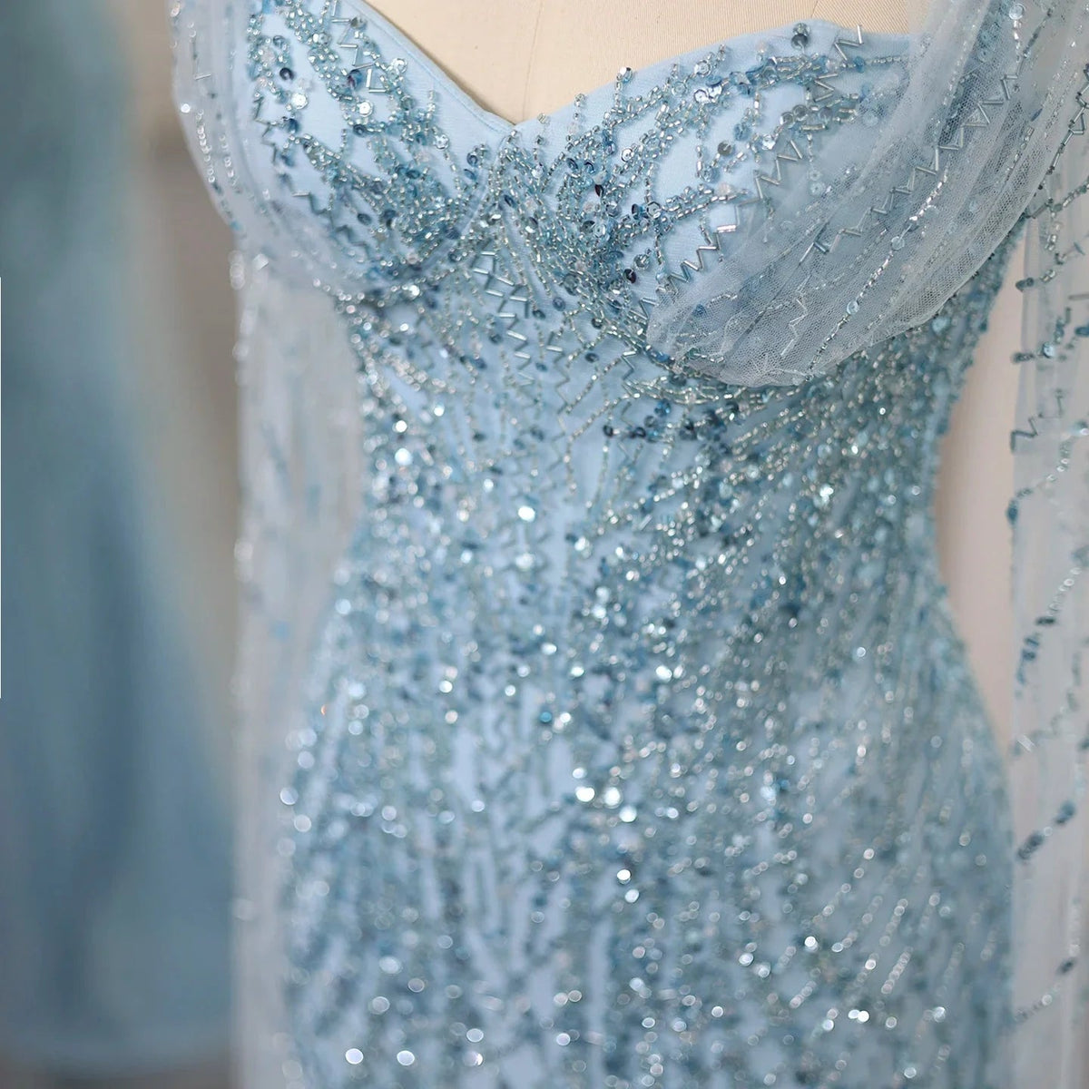 Lilac Mermaid Luxury Dubai Evening Dresses with Cape Sleeves Elegant SS237