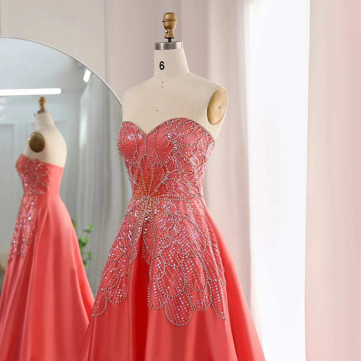Luxury Beaded Butterfly Beige Evening Dresses for Women Wedding 2024 Elegant Sweetheart Satin Prom Party Gowns SS467