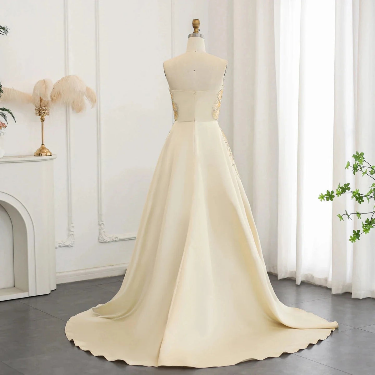 Luxury Beaded Butterfly Beige Evening Dresses for Women Wedding 2024 Elegant Sweetheart Satin Prom Party Gowns SS467