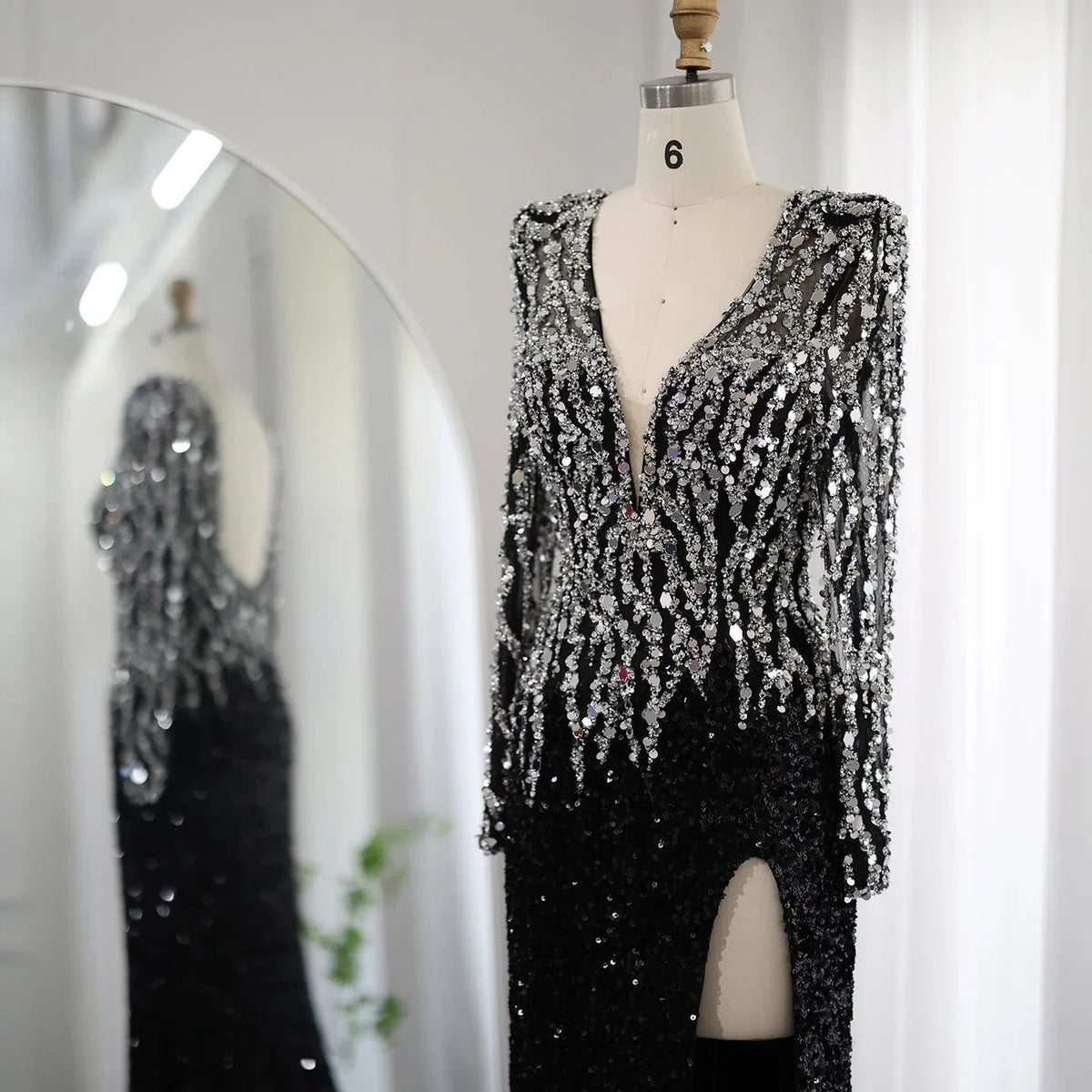 Luxury Black Mermaid Dubai Evening Dresses Elegant V-Neck Long Sleeves Arabic Women Formal Party Gowns SS250