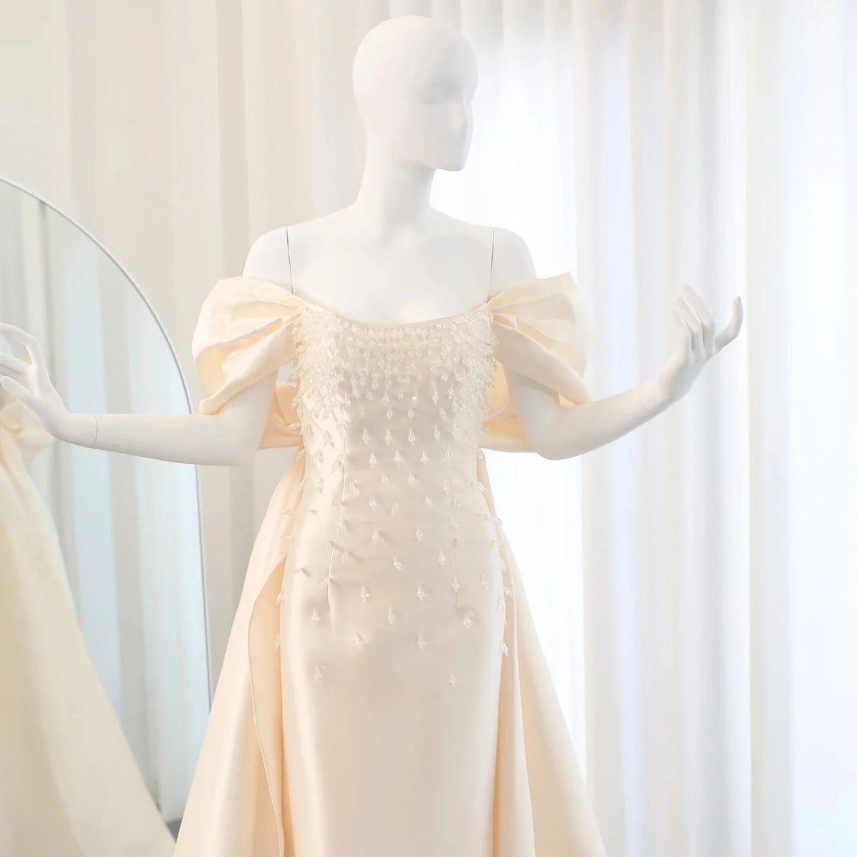 Luxury Crystal Beige Dubai Evening Dresses with Cape Sleeves Overskirt Arabic Women Wedding Formal Party Gowns SS426